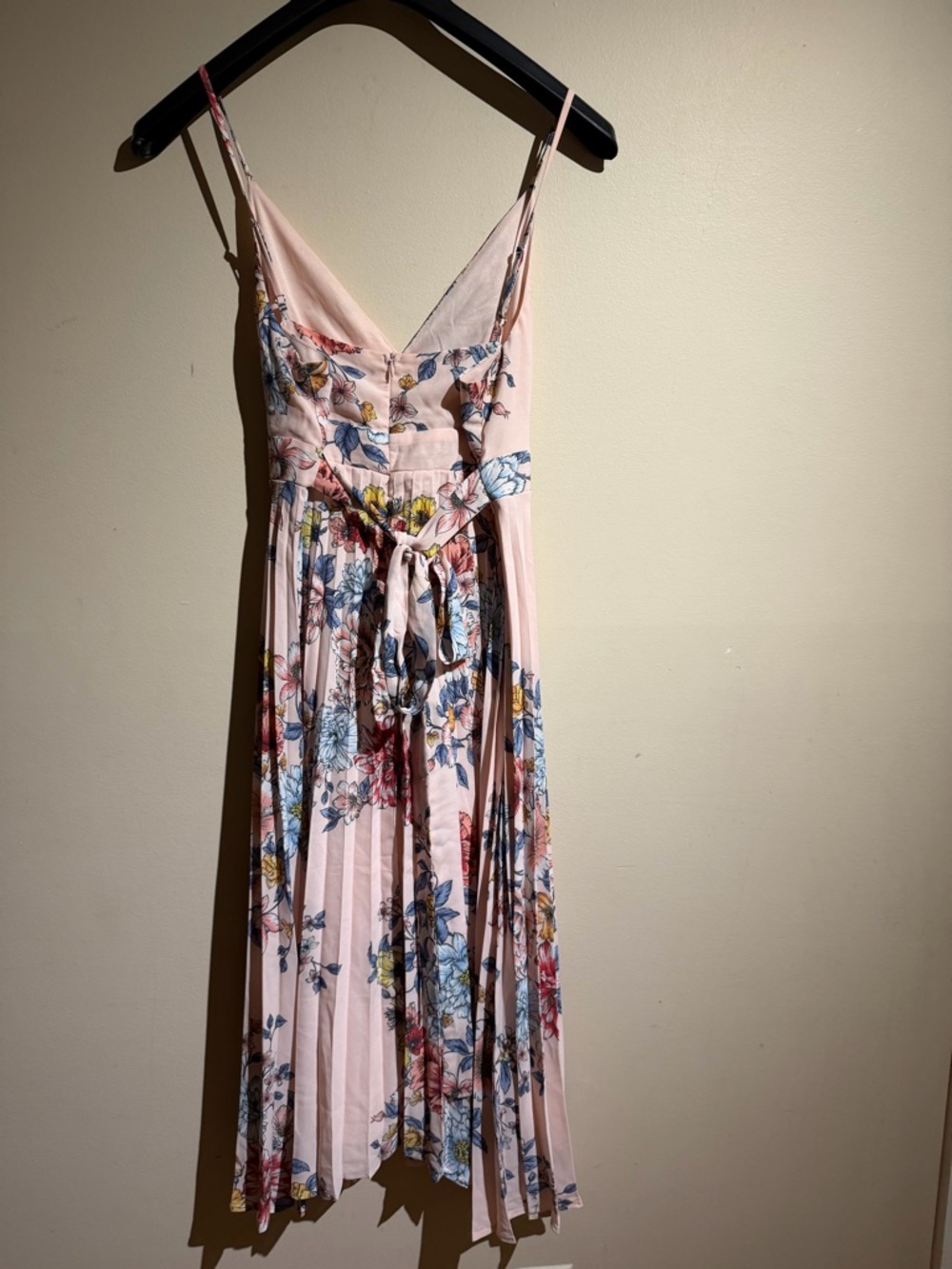 Pink Floral Maxi Dress with V-Neck - Picture 10 of 10